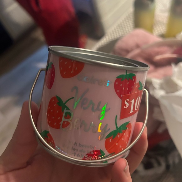 Bath bombs strawberry 🍓 - Picture 3 of 3